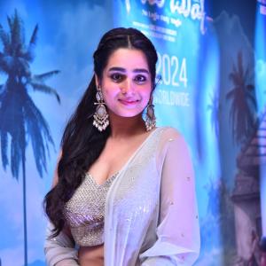 Actress Ayesha Khan Latest Photos