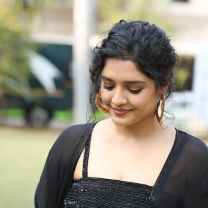 Actress Ritika Singh Latest Photos