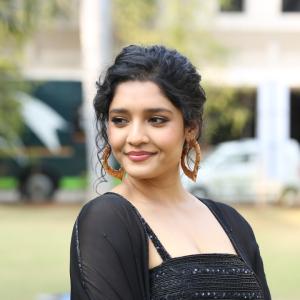 Actress Ritika Singh Latest Photos