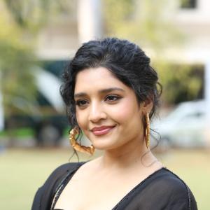 Actress Ritika Singh Latest Photos