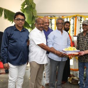 Thiragbadara Saami Movie Opening