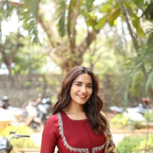 Actress Ruhani Sharma Latest Photos
