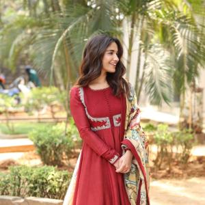 Actress Ruhani Sharma Latest Photos