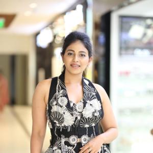 Actress Anjali Latest Photos