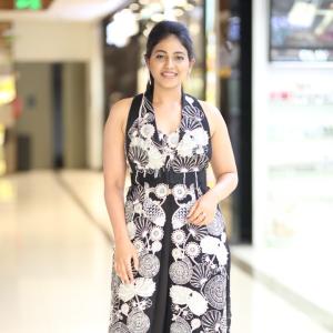 Actress Anjali Latest Photos