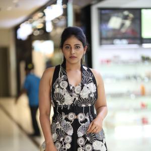 Actress Anjali Latest Photos