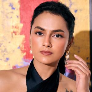 Actress Shraddha Srinath Latest Photos