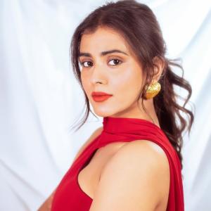 Actress Hebbah Patel Latest Photos