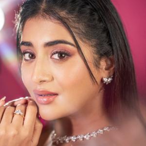 Actress Rashi Singh Latest Photos