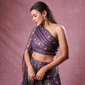 Actress Hebbah Patel Latest Photos