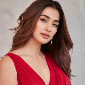 Stunning Photos of Actress Pooja Hegde in a Gorgeous Red Saree