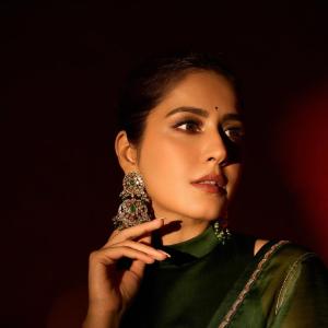 Actress Rashi Khanna Latest Photos