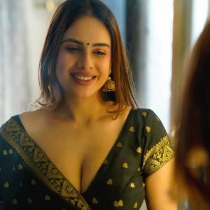 Actress Neha Malik Latest Photos