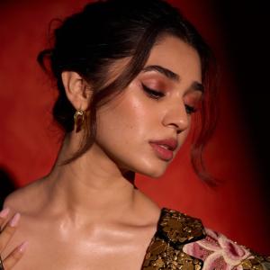 Actress Kriti Shetty Latest Photos