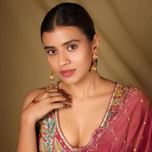 Actress Hebbah Patel Latest Photos