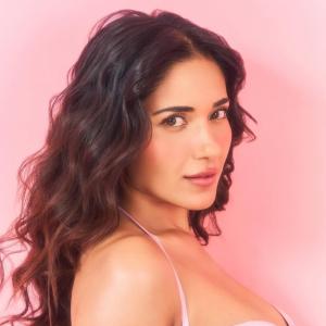 Actress Ruhani Sharma Latest Photos