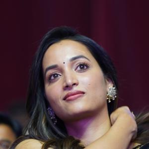 Actress Srinidhi Shetty Wows in Designer Black Saree – Latest Photos