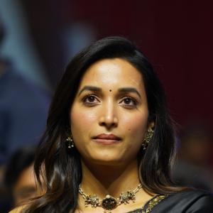 Actress Srinidhi Shetty Wows in Designer Black Saree – Latest Photos