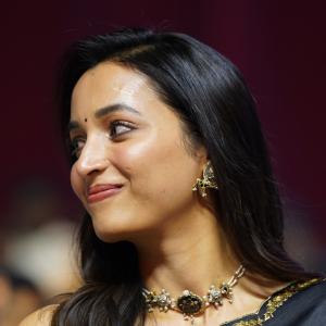 Actress Srinidhi Shetty Wows in Designer Black Saree – Latest Photos