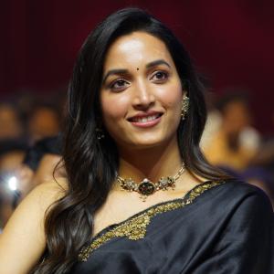 Actress Srinidhi Shetty Wows in Designer Black Saree – Latest Photos