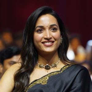 Actress Srinidhi Shetty Wows in Designer Black Saree – Latest Photos