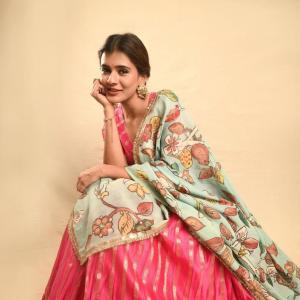 Latest Photos: Actress Hebbah Patel Looks Elegant in Floral Dupatta