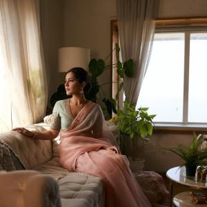 Actress Raashi Khanna Radiates Elegance in Pastel Saree Look