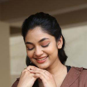 Actress Ivana Spotted in Effortless Casual Look – Latest Photos