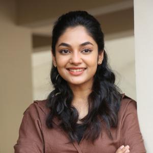 Actress Ivana Spotted in Effortless Casual Look – Latest Photos