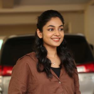 Actress Ivana Spotted in Effortless Casual Look – Latest Photos