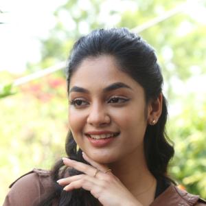 Actress Ivana Spotted in Effortless Casual Look – Latest Photos