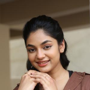 Actress Ivana Spotted in Effortless Casual Look – Latest Photos