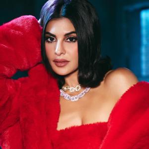Jacqueline Fernandez Turns Boss Babe in Fiery Red Look – Latest Viral Photos