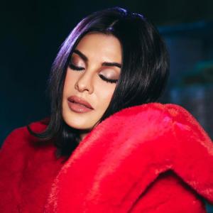 Jacqueline Fernandez Turns Boss Babe in Fiery Red Look – Latest Viral Photos