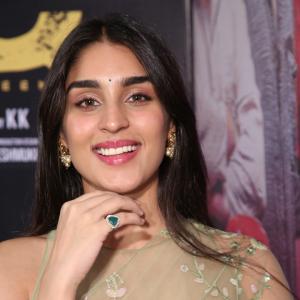 Yukti Thareja Looks Graceful in Pastel Green Floral Saree – Latest Photos