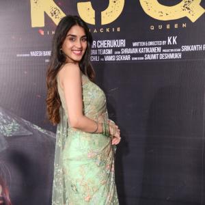 Yukti Thareja Looks Graceful in Pastel Green Floral Saree – Latest Photos