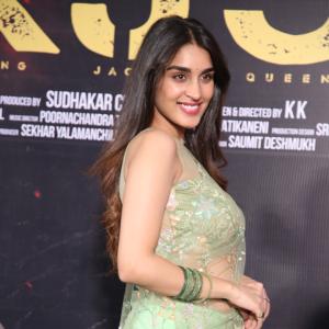 Yukti Thareja Looks Graceful in Pastel Green Floral Saree – Latest Photos