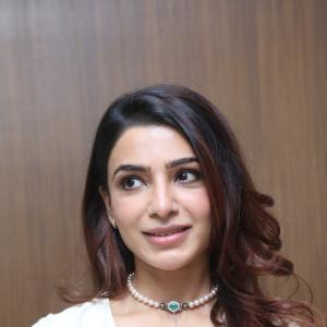 Simplicity Meets Grace: Samantha's Latest Traditional Photos