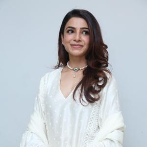 Simplicity Meets Grace: Samantha's Latest Traditional Photos