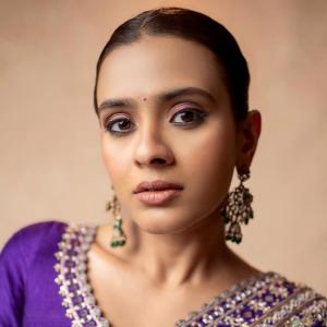 Actress Hebbah Patel Looks Regal in Purple Embroidered Saree | Latest Photos