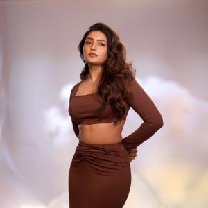 Actress Eesha Rebba Looks Chic in Brown Crop Top & Skirt | Latest Photos