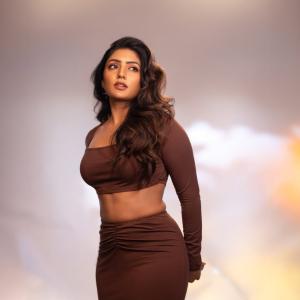 Actress Eesha Rebba Looks Chic in Brown Crop Top & Skirt | Latest Photos