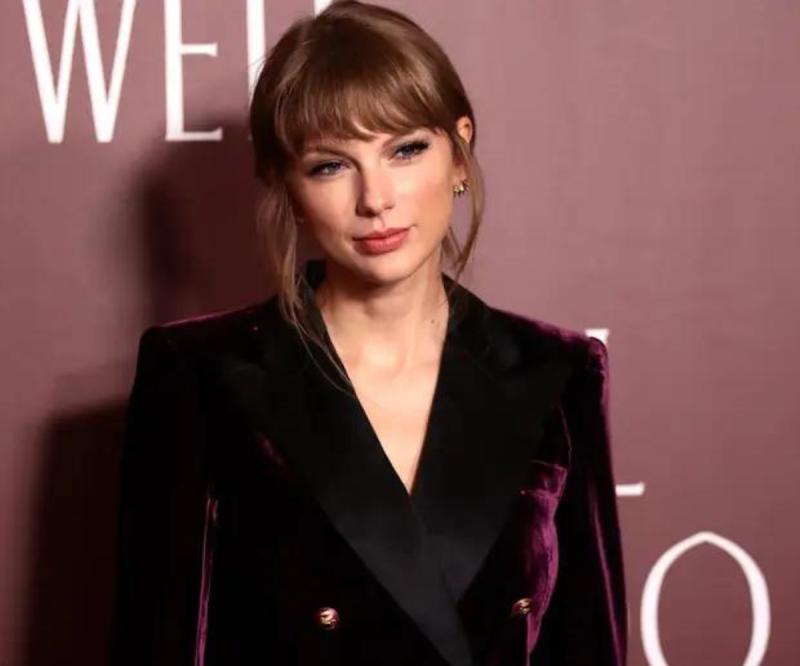 Taylor Swift endorses Kamala Harris for president in post signed ‘childless cat lady’
