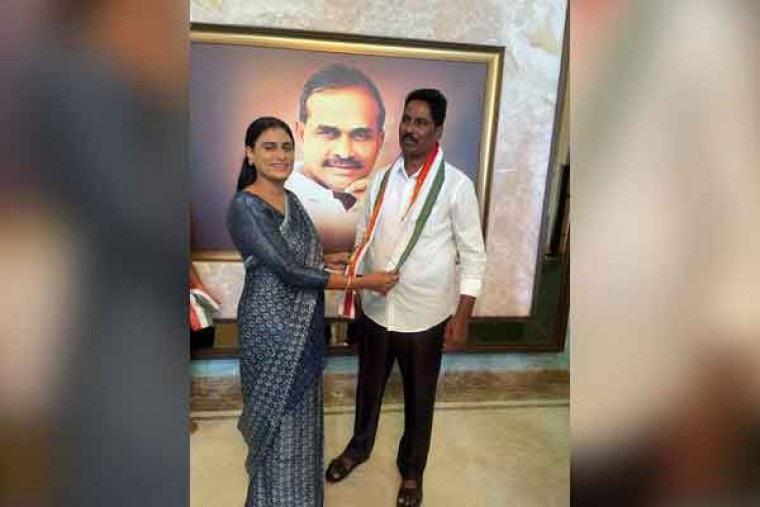 YCP MLA Joins Sharmila’s Congress