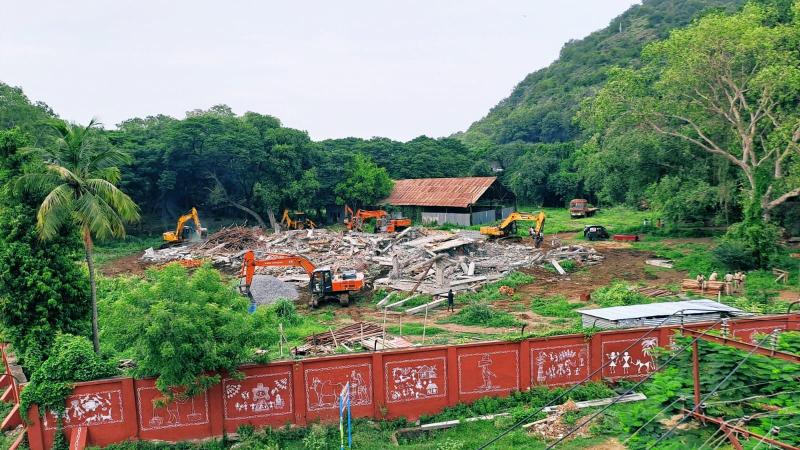 YCP head office in Tadepalli destroyed, Jagan reacts
