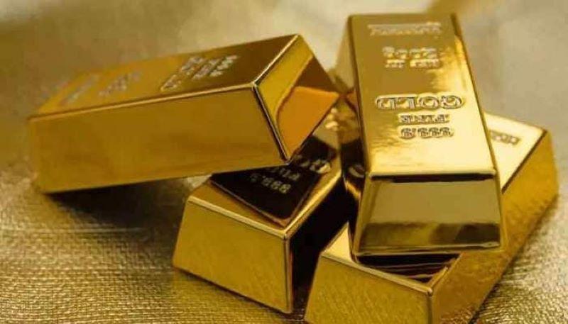 Gold Prices Drop to Rs 75,420 Amid Market Volatility