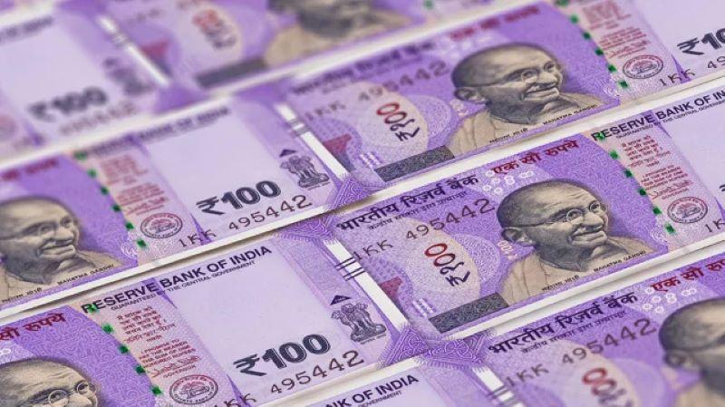 Indian Rupee Hits Record Low of 85.12 Against US Dollar