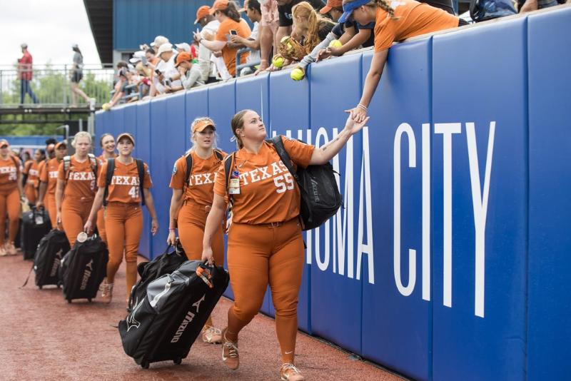 Texas Upsets Oklahoma to Stay Unbeaten in WCWS Showdown