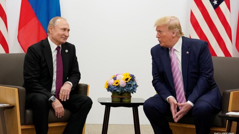 Trump Warns Putin of 'Devastating' Sanctions Amid Ukraine Ceasefire Talks