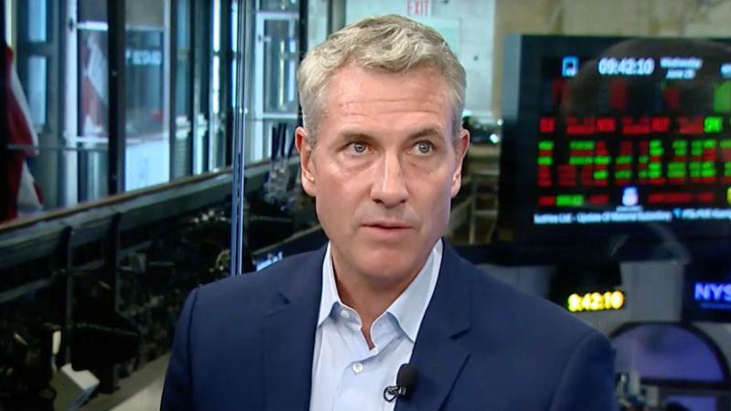 Astronomer CEO Andy Byron Resigns After Viral Kiss Cam Video With Colleague Sparks Investigation